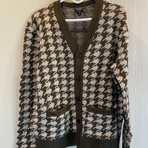 TODD SNYDER. Houndstooth Marino Cardigan in Olive